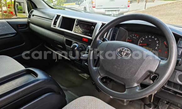 Acheter Occasion Voiture Toyota Hiace Blanc à Beitbridge, Matabeleland South Acheter Occasion Voiture Toyota Hiace Blanc à Beitbridge, Matabeleland South