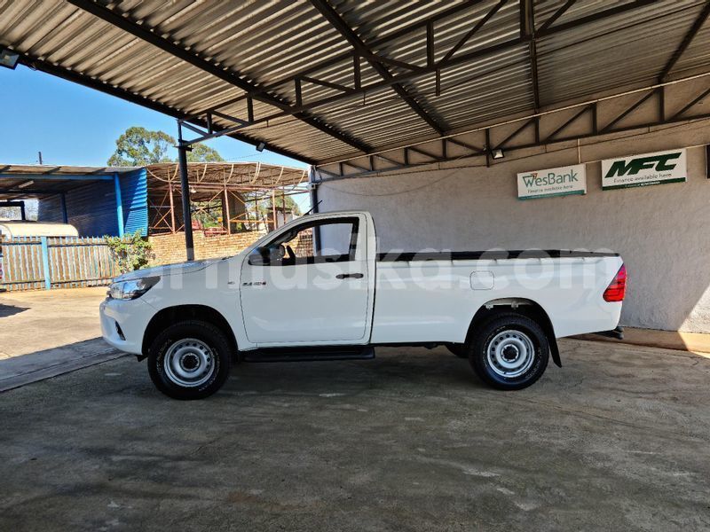 Big with watermark toyota hilux matabeleland south beitbridge 23038