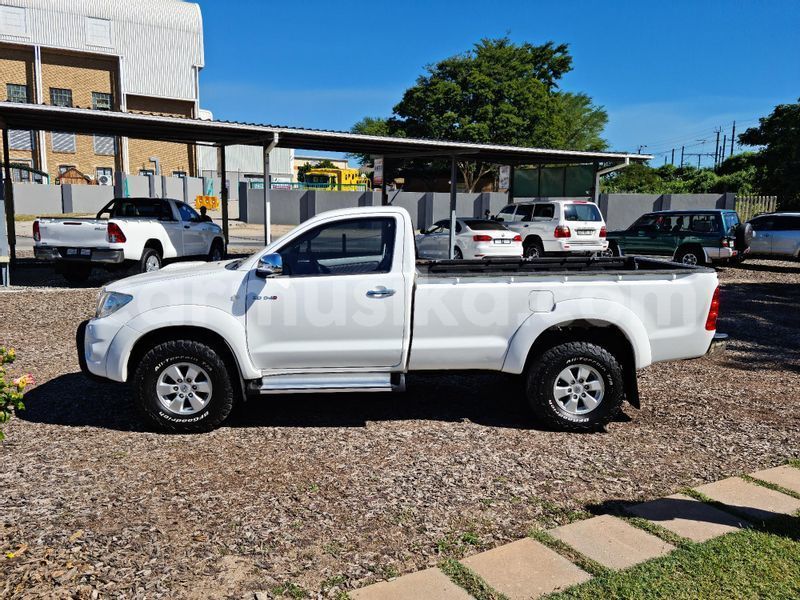 Big with watermark toyota hilux matabeleland south beitbridge 23041