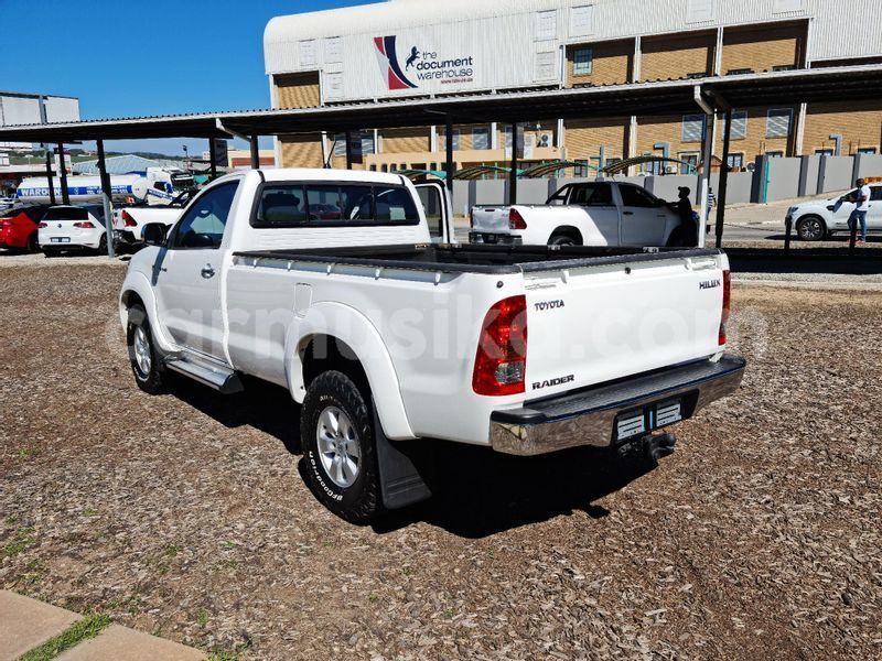 Big with watermark toyota hilux matabeleland south beitbridge 23041