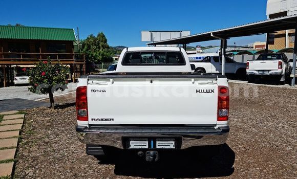 Acheter Occasion Voiture Toyota Hilux Blanc à Beitbridge, Matabeleland South Acheter Occasion Voiture Toyota Hilux Blanc à Beitbridge, Matabeleland South