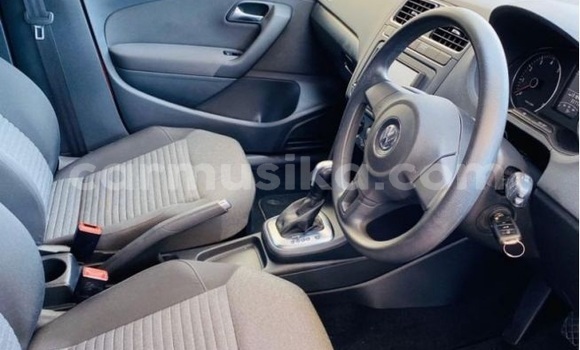 Tenga Tsaru Volkswagen Polo Tsvuku Mota in Beitbridge in Matabeleland South Tenga Tsaru Volkswagen Polo Tsvuku Mota in Beitbridge in Matabeleland South