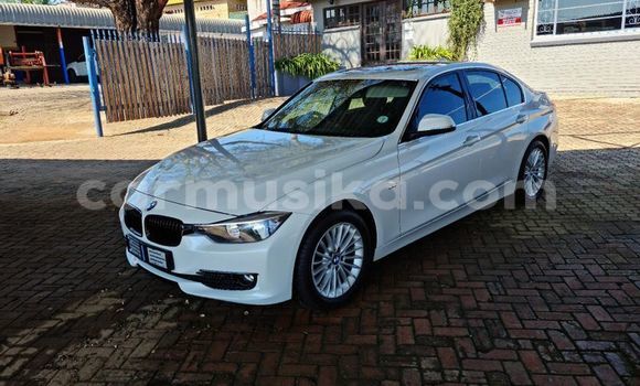 Nunua Ilio tumika BMW 3–Series Nyeupe Gari ndani ya Beitbridge nchini Matabeleland Kusini