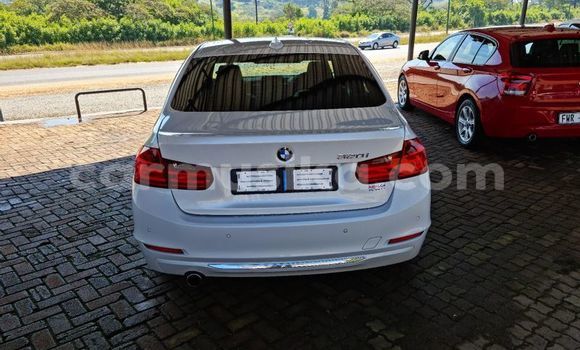 Acheter Occasion Voiture BMW 3–Series Blanc à Beitbridge, Matabeleland South Acheter Occasion Voiture BMW 3–Series Blanc à Beitbridge, Matabeleland South