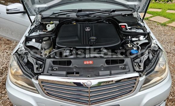 Tenga Tsaru Mercedes-Benz C-Classe Sirivha Mota in Beitbridge in Matabeleland South Tenga Tsaru Mercedes-Benz C-Classe Sirivha Mota in Beitbridge in Matabeleland South