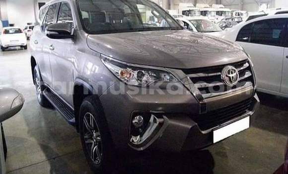 Tenga Tsaru Toyota Fortuner Sirivha Mota in Beitbridge in Matabeleland South Tenga Tsaru Toyota Fortuner Sirivha Mota in Beitbridge in Matabeleland South