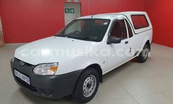 Buy Used Ford Escort White Car in Beitbridge in Matabeleland South Buy Used Ford Escort White Car in Beitbridge in Matabeleland South
