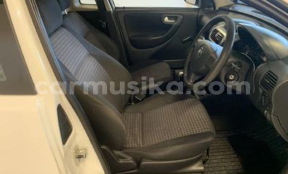 Acheter Occasion Voiture Opel Corsa Blanc à Beitbridge, Matabeleland South Acheter Occasion Voiture Opel Corsa Blanc à Beitbridge, Matabeleland South