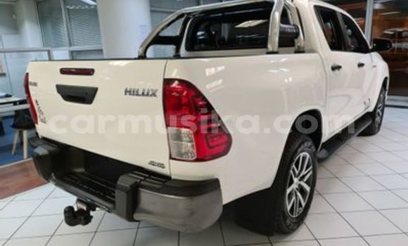 Acheter Occasion Voiture Toyota Hilux Blanc à Beitbridge, Matabeleland South Acheter Occasion Voiture Toyota Hilux Blanc à Beitbridge, Matabeleland South