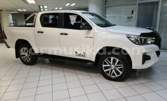 Acheter Occasion Voiture Toyota Hilux Blanc à Beitbridge, Matabeleland South Acheter Occasion Voiture Toyota Hilux Blanc à Beitbridge, Matabeleland South