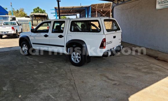 Acheter Occasion Voiture Isuzu KB Blanc à Beitbridge, Matabeleland South Acheter Occasion Voiture Isuzu KB Blanc à Beitbridge, Matabeleland South