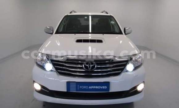 Tenga Tsaru Toyota Fortuner Chena Mota in Beitbridge in Matabeleland South Tenga Tsaru Toyota Fortuner Chena Mota in Beitbridge in Matabeleland South