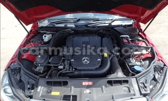 Tenga Tsaru Mercedes-Benz C-Classe Tsvuku Mota in Beitbridge in Matabeleland South Tenga Tsaru Mercedes-Benz C-Classe Tsvuku Mota in Beitbridge in Matabeleland South