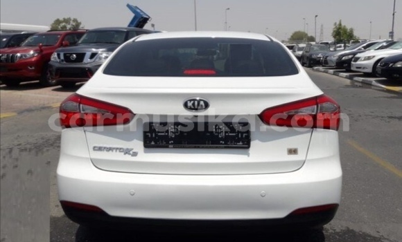 Acheter Occasion Voiture Kia Forte Blanc à Beitbridge, Matabeleland South Acheter Occasion Voiture Kia Forte Blanc à Beitbridge, Matabeleland South