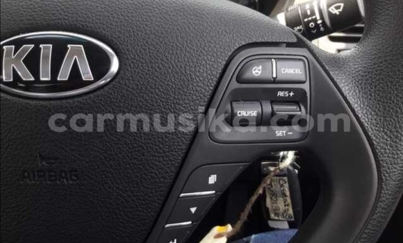 Acheter Occasion Voiture Kia Forte Blanc à Beitbridge, Matabeleland South Acheter Occasion Voiture Kia Forte Blanc à Beitbridge, Matabeleland South