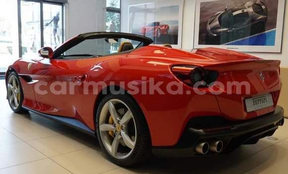 Tenga Tsaru Ferrari F355 Tsvuku Mota in Beitbridge in Matabeleland South