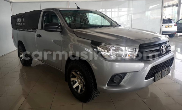 Nunua Ilio tumika Toyota Hilux Fedha Gari ndani ya Beitbridge nchini Matabeleland Kusini