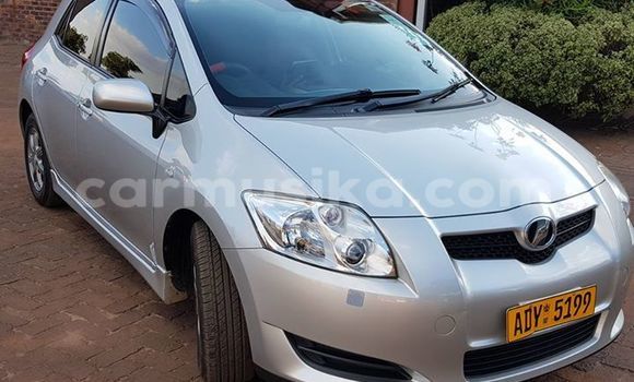 Nunua Ilio tumika Toyota Auris Fedha Gari ndani ya Alexandra Park nchini Harare