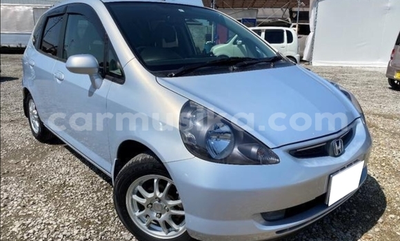 Nunua Ilio tumika Honda Fit Bluu Gari ndani ya Beitbridge nchini Matabeleland Kusini Nunua Ilio tumika Honda Fit Bluu Gari ndani ya Beitbridge nchini Matabeleland Kusini