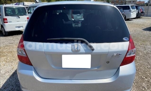 Nunua Ilio tumika Honda Fit Bluu Gari ndani ya Beitbridge nchini Matabeleland Kusini Nunua Ilio tumika Honda Fit Bluu Gari ndani ya Beitbridge nchini Matabeleland Kusini