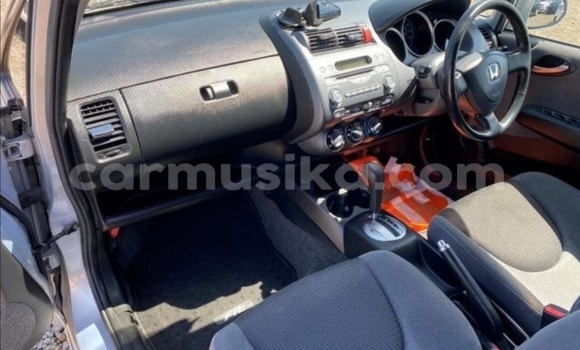 Nunua Ilio tumika Honda Fit Bluu Gari ndani ya Beitbridge nchini Matabeleland Kusini Nunua Ilio tumika Honda Fit Bluu Gari ndani ya Beitbridge nchini Matabeleland Kusini