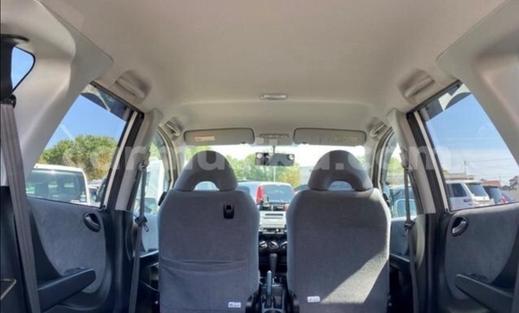 Nunua Ilio tumika Honda Fit Bluu Gari ndani ya Beitbridge nchini Matabeleland Kusini Nunua Ilio tumika Honda Fit Bluu Gari ndani ya Beitbridge nchini Matabeleland Kusini