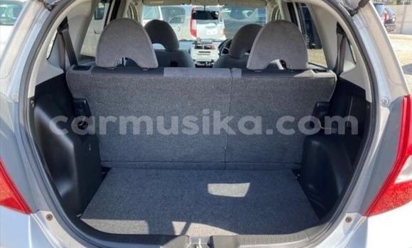 Nunua Ilio tumika Honda Fit Bluu Gari ndani ya Beitbridge nchini Matabeleland Kusini Nunua Ilio tumika Honda Fit Bluu Gari ndani ya Beitbridge nchini Matabeleland Kusini