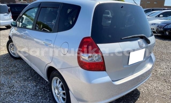 Nunua Ilio tumika Honda Fit Bluu Gari ndani ya Beitbridge nchini Matabeleland Kusini Nunua Ilio tumika Honda Fit Bluu Gari ndani ya Beitbridge nchini Matabeleland Kusini