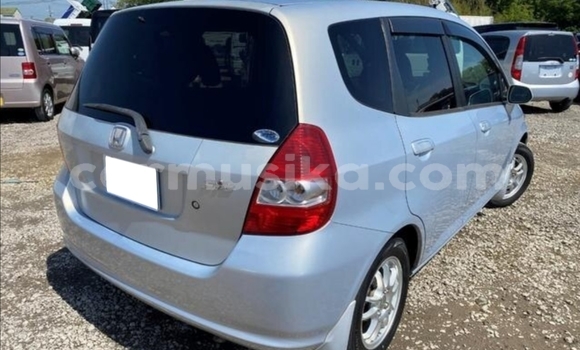 Nunua Ilio tumika Honda Fit Bluu Gari ndani ya Beitbridge nchini Matabeleland Kusini Nunua Ilio tumika Honda Fit Bluu Gari ndani ya Beitbridge nchini Matabeleland Kusini