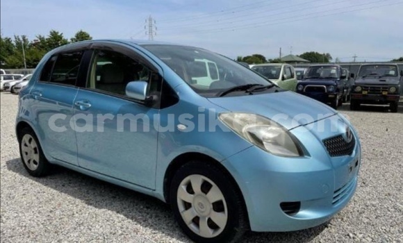 Nunua Ilio tumika Toyota Vitz Bluu Gari ndani ya Beitbridge nchini Matabeleland Kusini