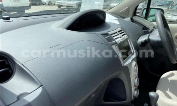 Tenga Tsaru Toyota Vitz Bhuruu Mota in Beitbridge in Matabeleland South Tenga Tsaru Toyota Vitz Bhuruu Mota in Beitbridge in Matabeleland South