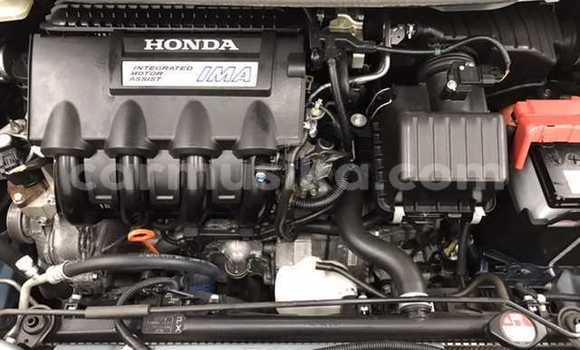 Nunua Ilio tumika Honda Fit Shuttle Bluu Gari ndani ya Beitbridge nchini Matabeleland Kusini Nunua Ilio tumika Honda Fit Shuttle Bluu Gari ndani ya Beitbridge nchini Matabeleland Kusini