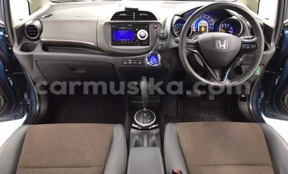 Nunua Ilio tumika Honda Fit Shuttle Bluu Gari ndani ya Beitbridge nchini Matabeleland Kusini Nunua Ilio tumika Honda Fit Shuttle Bluu Gari ndani ya Beitbridge nchini Matabeleland Kusini