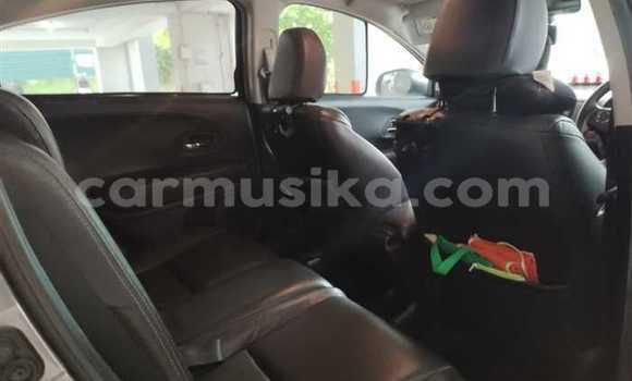 Buy Used Honda HR–V Beige Car in Beitbridge in Matabeleland South Buy Used Honda HR–V Beige Car in Beitbridge in Matabeleland South