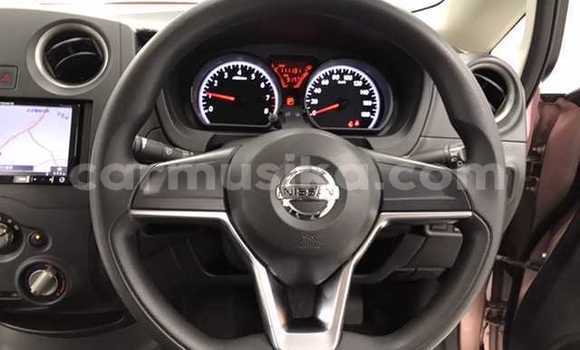 Tenga Tsaru Nissan Note Beige Mota in Beitbridge in Matabeleland South Tenga Tsaru Nissan Note Beige Mota in Beitbridge in Matabeleland South