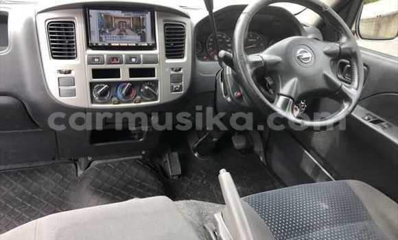Nunua Ilio tumika Nissan Caravan Nyeusi Gari ndani ya Beitbridge nchini Matabeleland Kusini Nunua Ilio tumika Nissan Caravan Nyeusi Gari ndani ya Beitbridge nchini Matabeleland Kusini