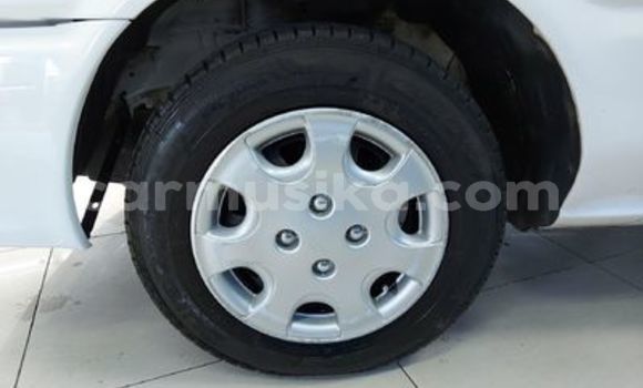 Buy Used Toyota Corolla White Car in Harare in Harare Buy Used Toyota Corolla White Car in Harare in Harare