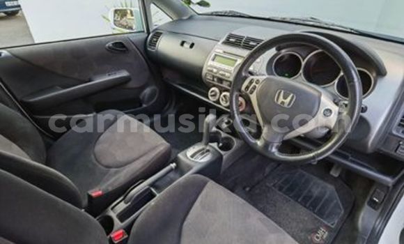 Nunua Ilio tumika Honda Jazz Nyeupe Gari ndani ya Harare nchini Harare