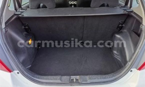 Buy Used Honda Jazz White Car in Harare in Harare Buy Used Honda Jazz White Car in Harare in Harare