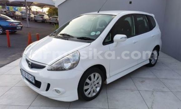 Buy Used Honda Jazz White Car in Harare in Harare Buy Used Honda Jazz White Car in Harare in Harare