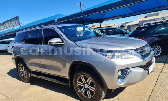 Nunua Ilio tumika Toyota Fortuner Nyingine Gari ndani ya Beitbridge nchini Matabeleland Kusini