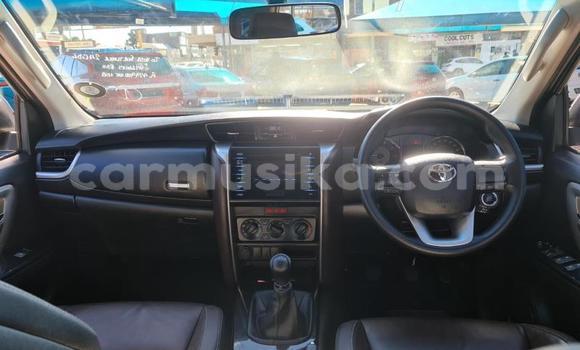 Nunua Ilio tumika Toyota Fortuner Nyingine Gari ndani ya Beitbridge nchini Matabeleland Kusini Nunua Ilio tumika Toyota Fortuner Nyingine Gari ndani ya Beitbridge nchini Matabeleland Kusini