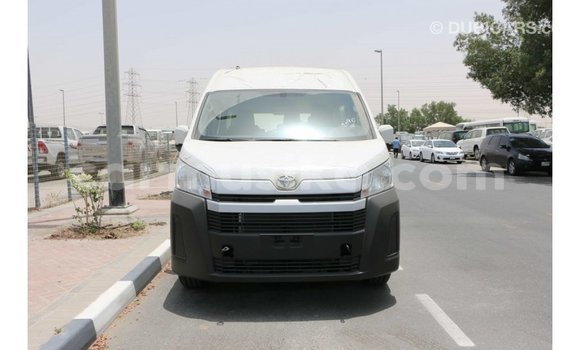 Acheter Import Voiture Toyota Hiace Blanc à Import - Dubai, Harare Acheter Import Voiture Toyota Hiace Blanc à Import - Dubai, Harare