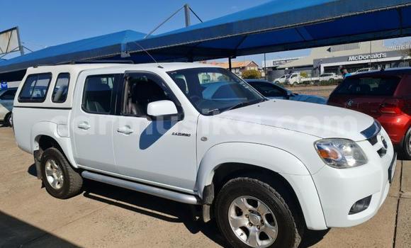 Buy Used Mazda BT-50 White Car in Beitbridge in Matabeleland South