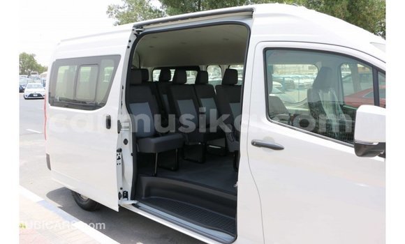 Acheter Import Voiture Toyota Hiace Blanc à Import - Dubai, Harare Acheter Import Voiture Toyota Hiace Blanc à Import - Dubai, Harare