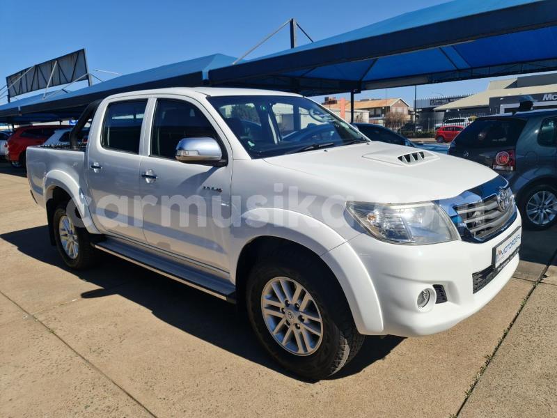 Big with watermark toyota hilux matabeleland south beitbridge 23160