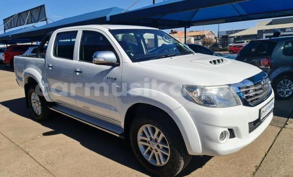 Acheter Occasion Voiture Toyota Hilux Blanc à Beitbridge, Matabeleland South