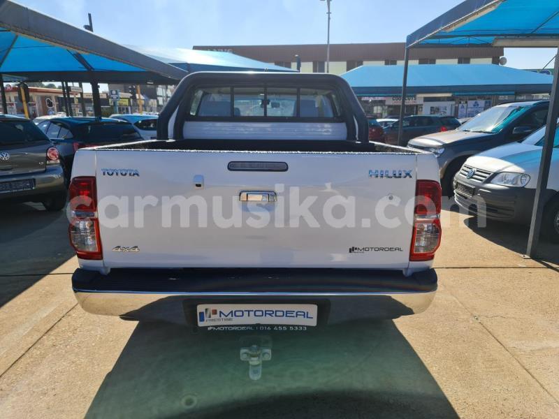 Big with watermark toyota hilux matabeleland south beitbridge 23160