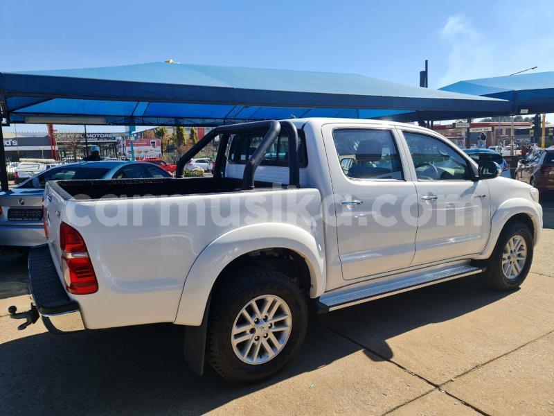 Big with watermark toyota hilux matabeleland south beitbridge 23160