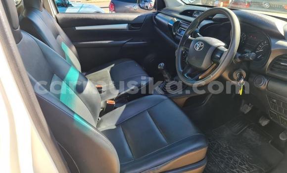 Tenga Tsaru Toyota Hilux Chena Mota in Beitbridge in Matabeleland South Tenga Tsaru Toyota Hilux Chena Mota in Beitbridge in Matabeleland South